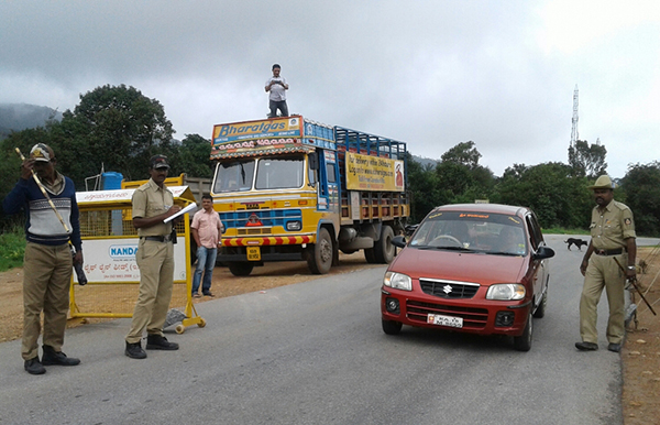 ಗಣೇಶೋತ್ಸವ, ಬಕ್ರೀದ್  ಪ್ರಯುಕ್ತ ಗಡಿ ಭಾಗದಲ್ಲಿ ತಪಾಸಣೆ